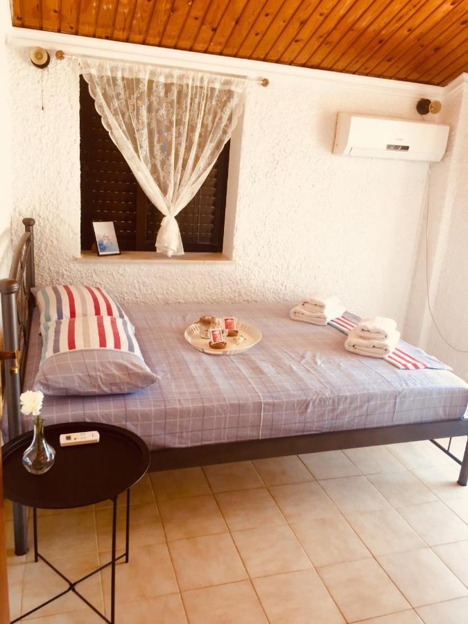 Rose'S Place Artemida  Ngoại thất bức ảnh